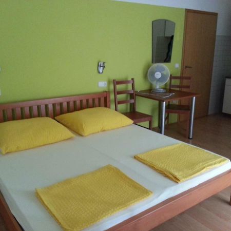 Villa Dora Biograd Na Moru Bagian luar foto