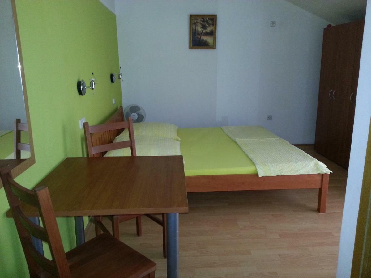 Villa Dora Biograd Na Moru Bagian luar foto